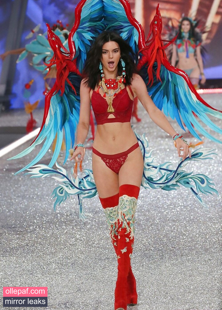 Latest Leaks Kendall Jenner Nude #4073 - Fapello