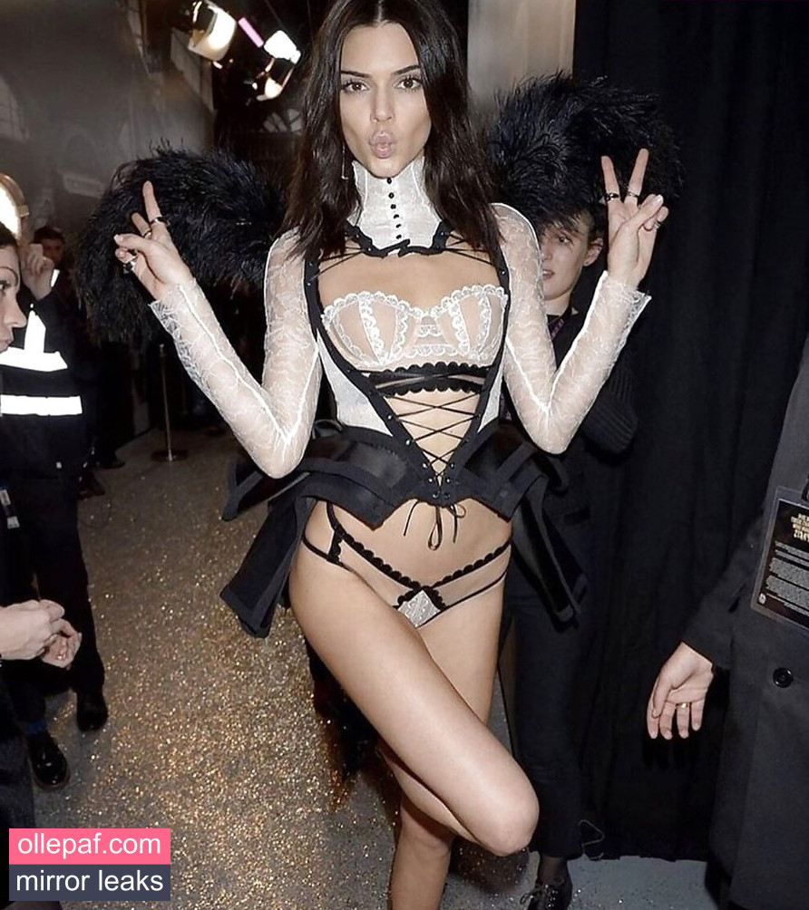 Latest Leaks Kendall Jenner Nude #4084 - Fapello