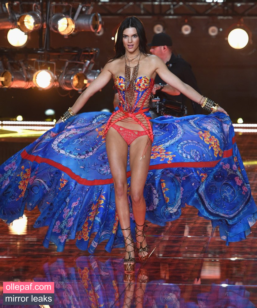 Latest Leaks Kendall Jenner Nude #4123 - Fapello