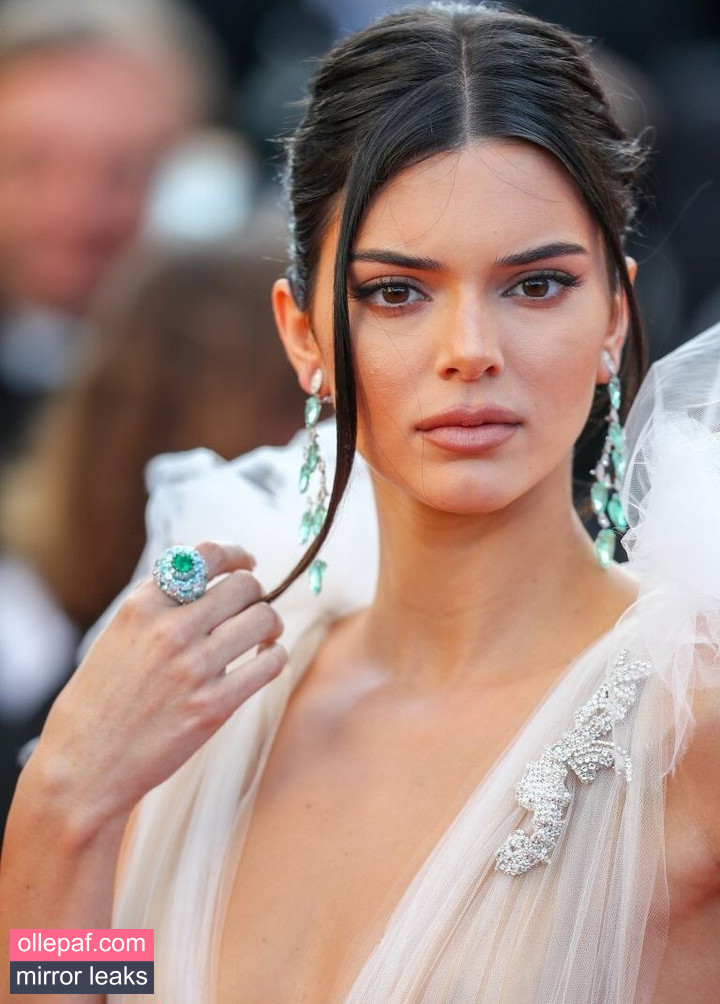 Latest Leaks Kendall Jenner Nude #4242 - Fapello