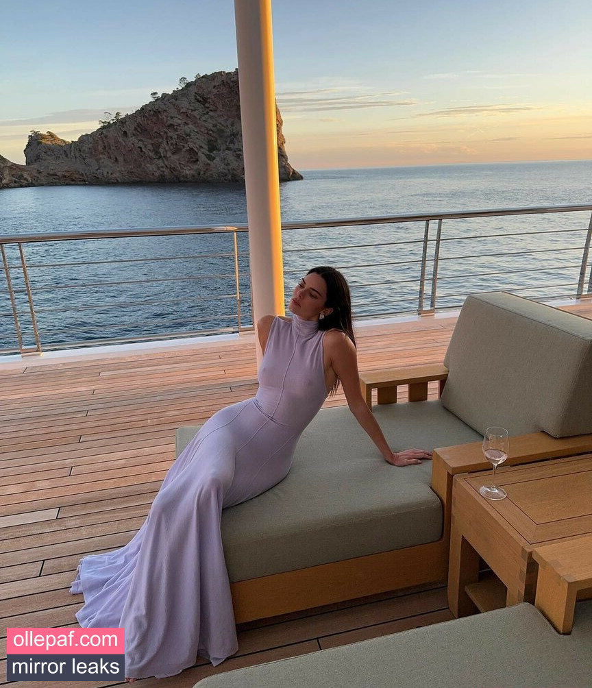 Latest Leaks Kendall Jenner Nude #953 - Fapello