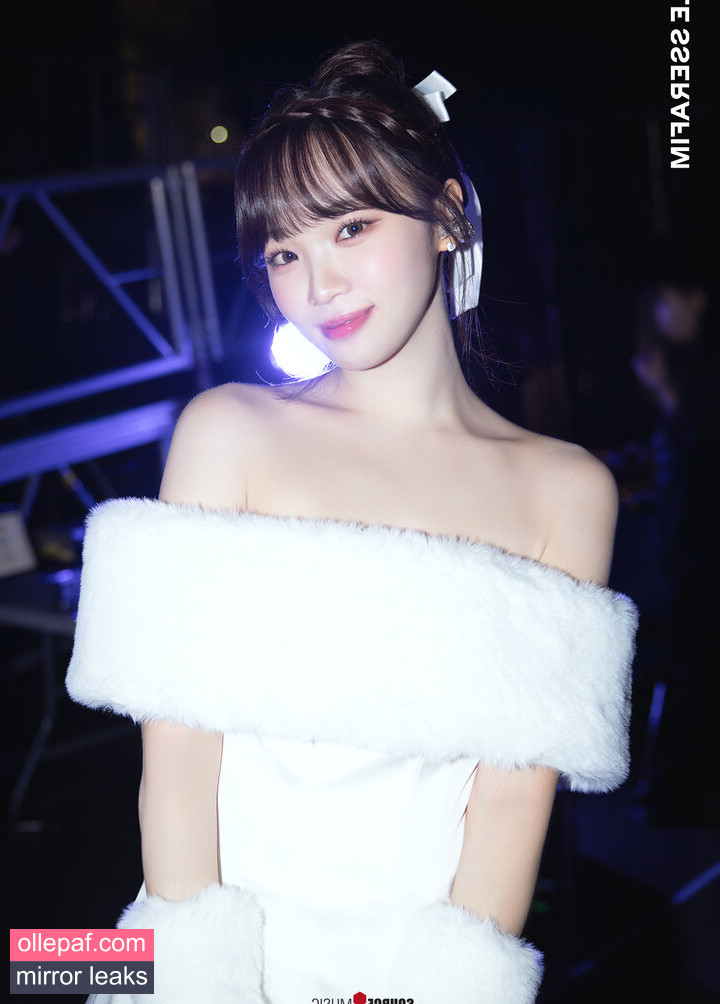 Latest Leaks Kim Chaewon Nude #8 - Fapello