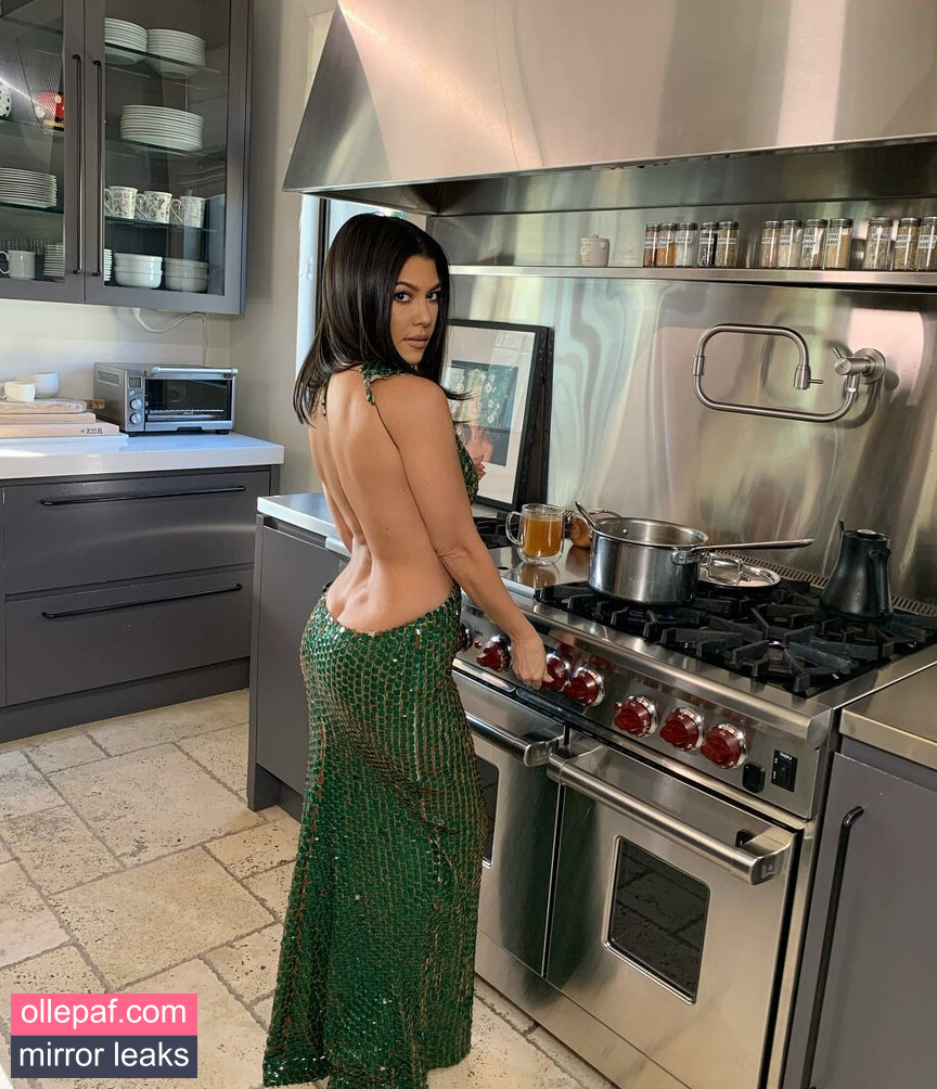 Latest Leaks Kourtney Kardashian Nude #1014 - Fapello