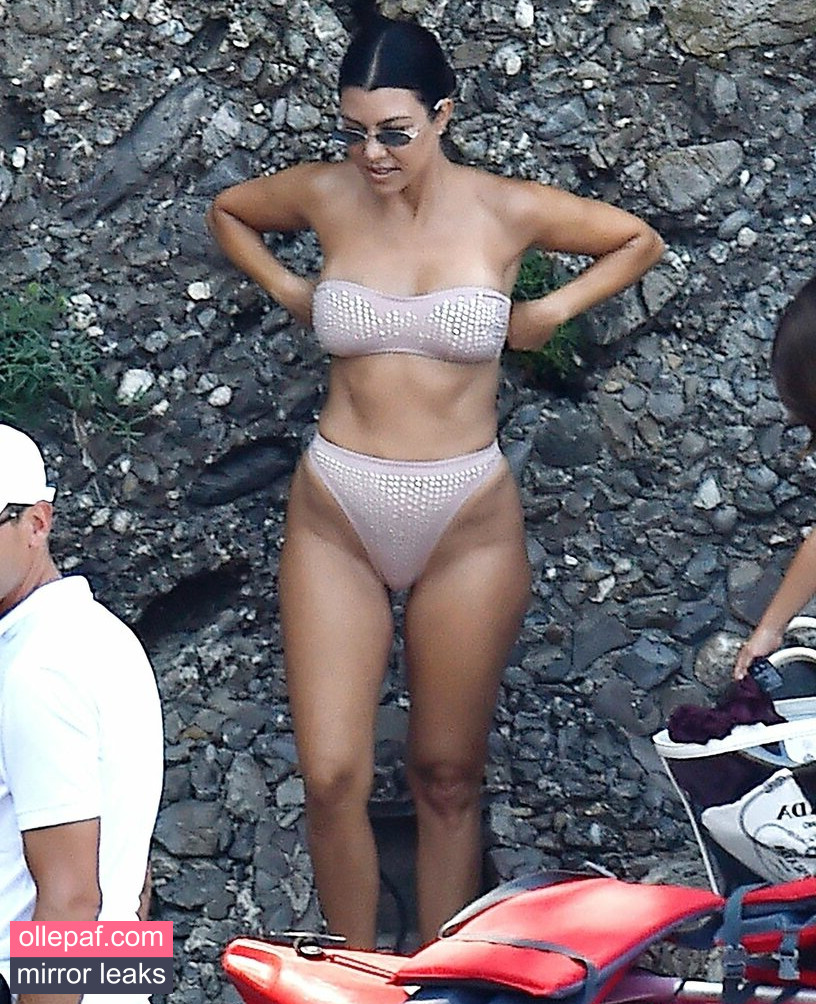 Latest Leaks Kourtney Kardashian Nude #1018 - Fapello
