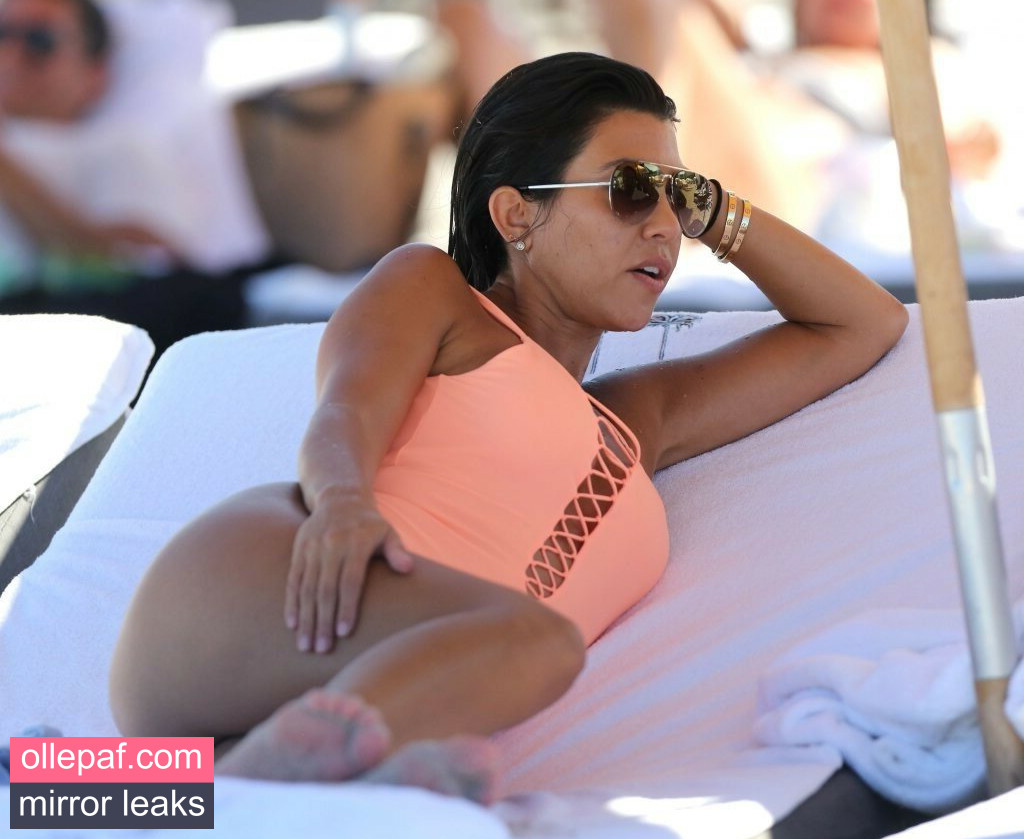 Latest Leaks Kourtney Kardashian Nude #1087 - Fapello
