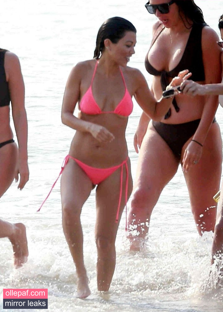 Latest Leaks Kourtney Kardashian Nude #111 - Fapello
