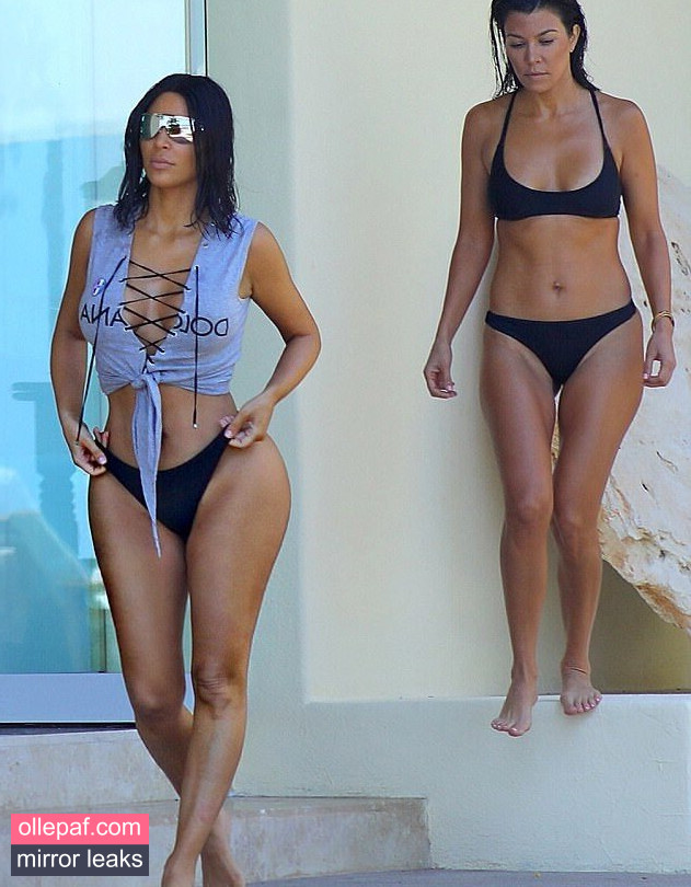 Latest Leaks Kourtney Kardashian Nude #1137 - Fapello