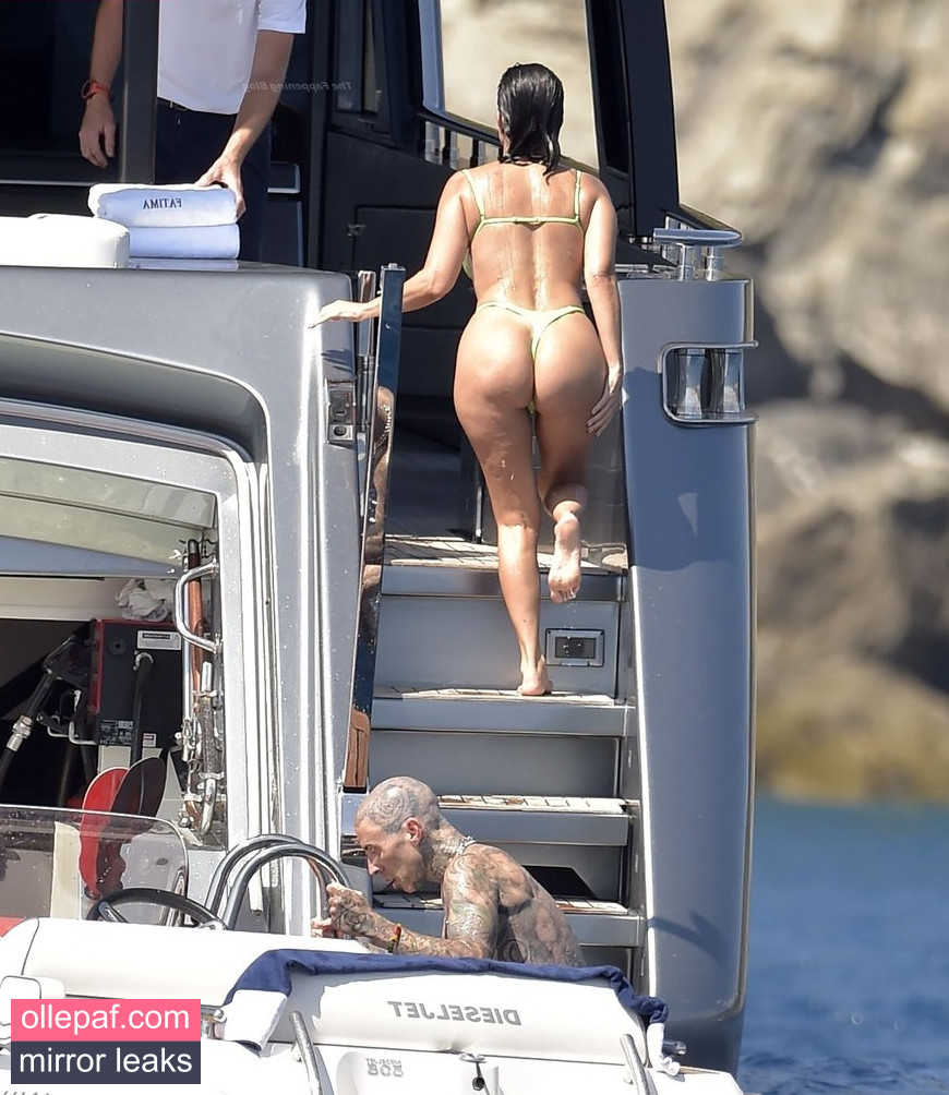 Latest Leaks Kourtney Kardashian Nude #1155 - Fapello