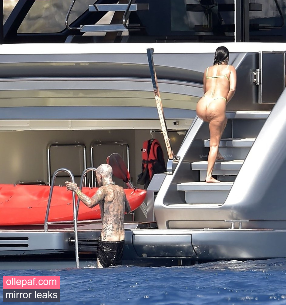 Latest Leaks Kourtney Kardashian Nude #1158 - Fapello