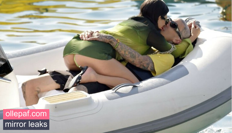 Latest Leaks Kourtney Kardashian Nude #233 - Fapello