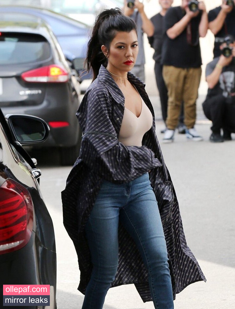 Latest Leaks Kourtney Kardashian Nude #28 - Fapello