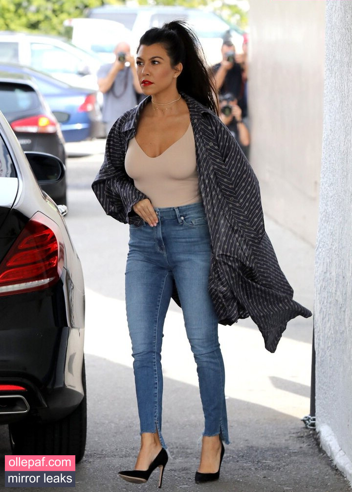 Latest Leaks Kourtney Kardashian Nude #33 - Fapello