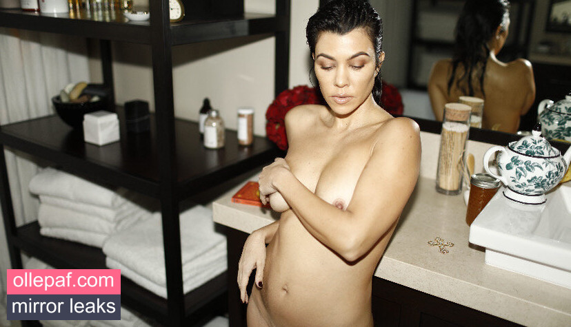 Latest Leaks Kourtney Kardashian Nude #337 - Fapello