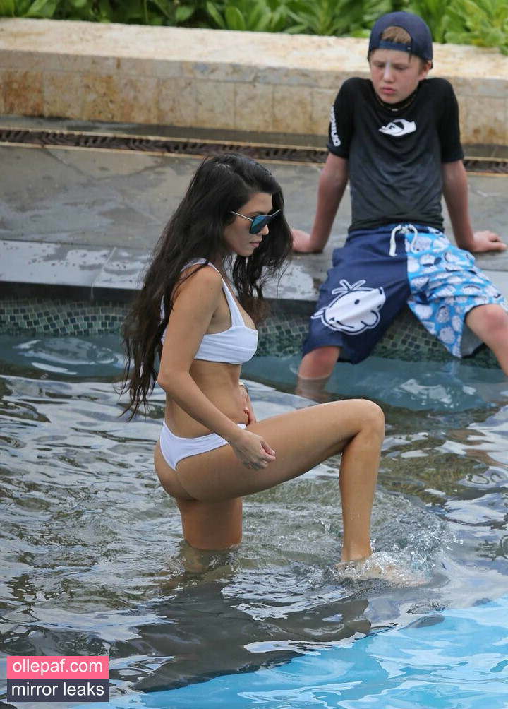 Latest Leaks Kourtney Kardashian Nude #375 - Fapello