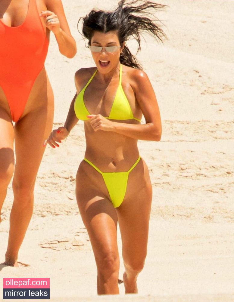 Latest Leaks Kourtney Kardashian Nude #446 - Fapello