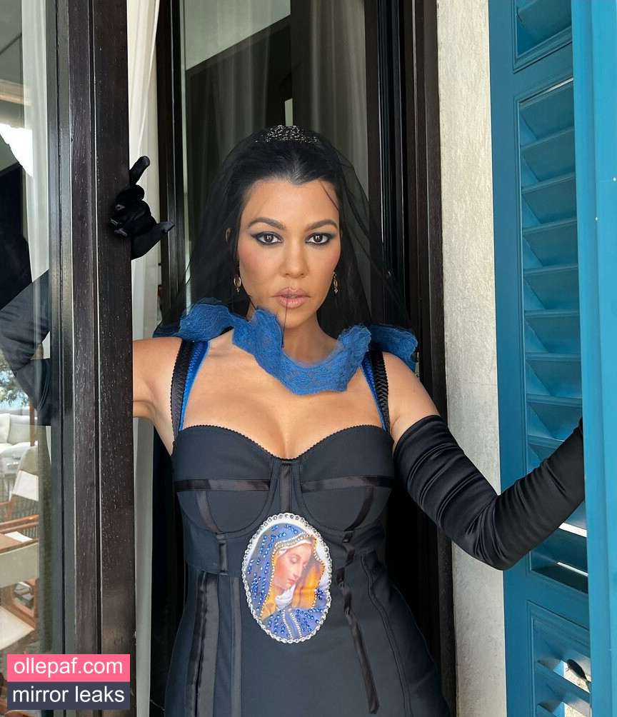 Latest Leaks Kourtney Kardashian Nude #656 - Fapello
