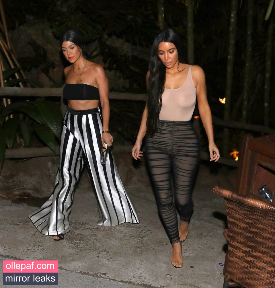 Latest Leaks Kourtney Kardashian Nude #698 - Fapello