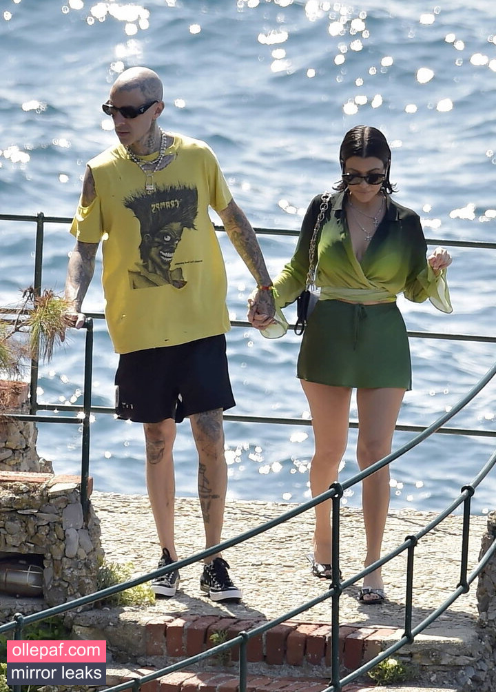 Latest Leaks Kourtney Kardashian Nude #71 - Fapello