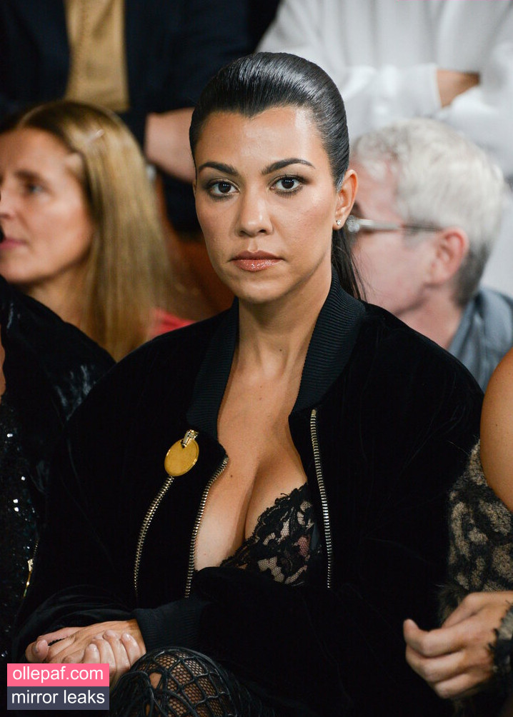 Latest Leaks Kourtney Kardashian Nude #707 - Fapello