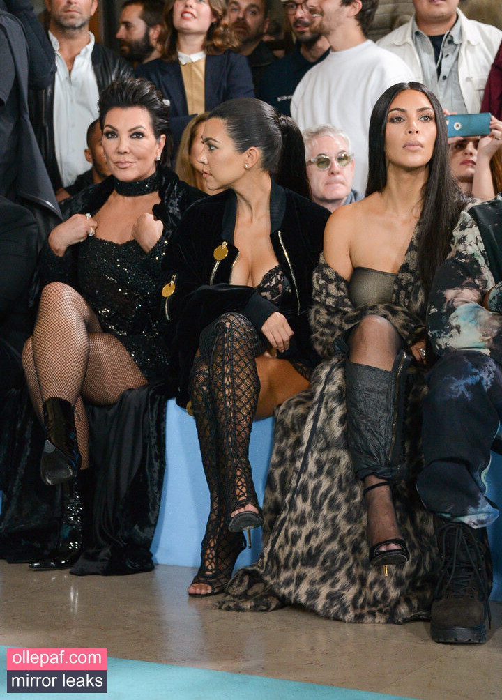 Latest Leaks Kourtney Kardashian Nude #709 - Fapello