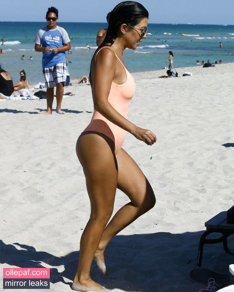 Latest Leaks Kourtney Kardashian Nude #723 - Fapello