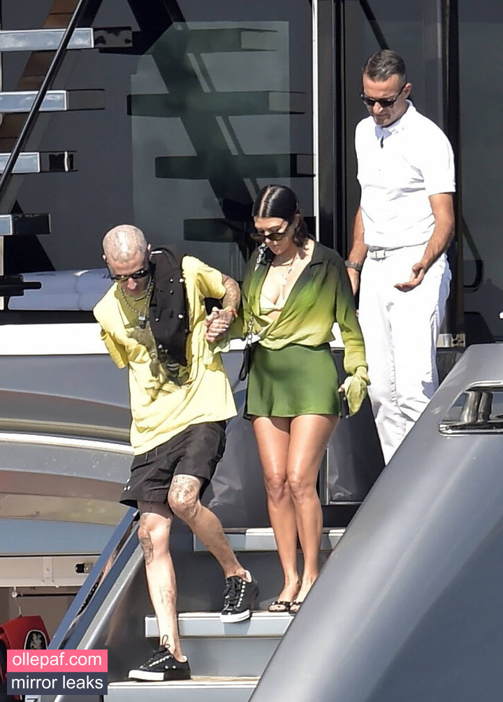Latest Leaks Kourtney Kardashian Nude #80 - Fapello