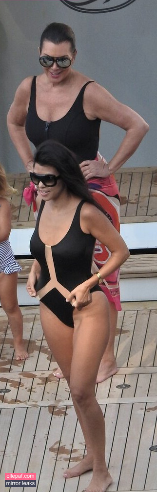 Latest Leaks Kourtney Kardashian Nude #797 - Fapello