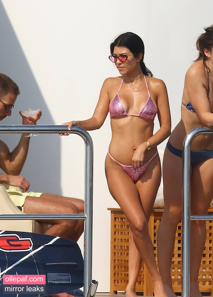 Latest Leaks Kourtney Kardashian Nude #855 - Fapello