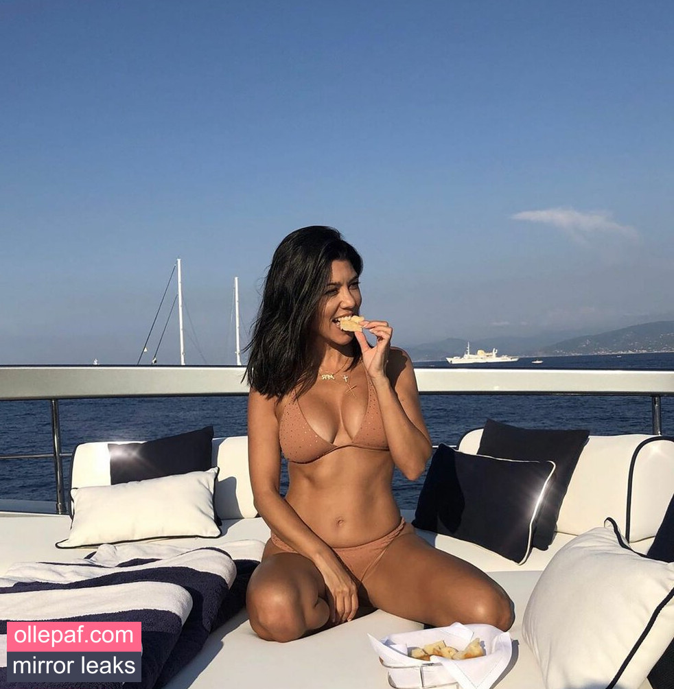Latest Leaks Kourtney Kardashian Nude #959 - Fapello