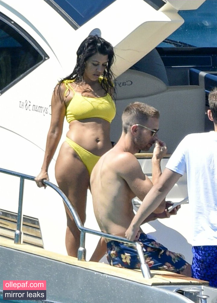 Latest Leaks Kourtney Kardashian Nude #972 - Fapello