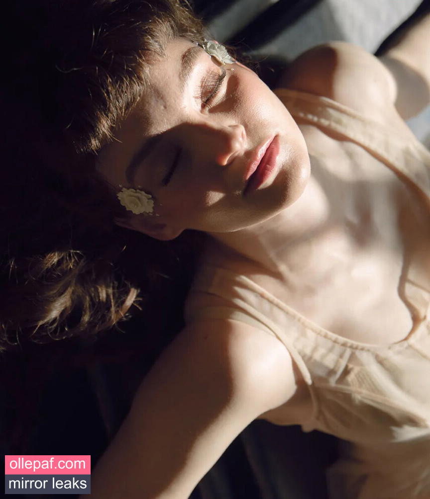 Lauren Mayberry Nude Leaks OnlyFans #58 - Fapello