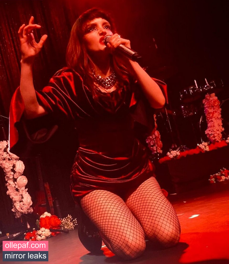 Lauren Mayberry Nude Leaks OnlyFans #961 - Fapello