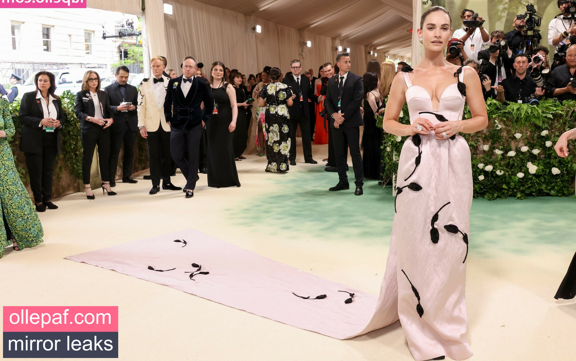 Latest Leaks Lily James Nude #431 - Fapello