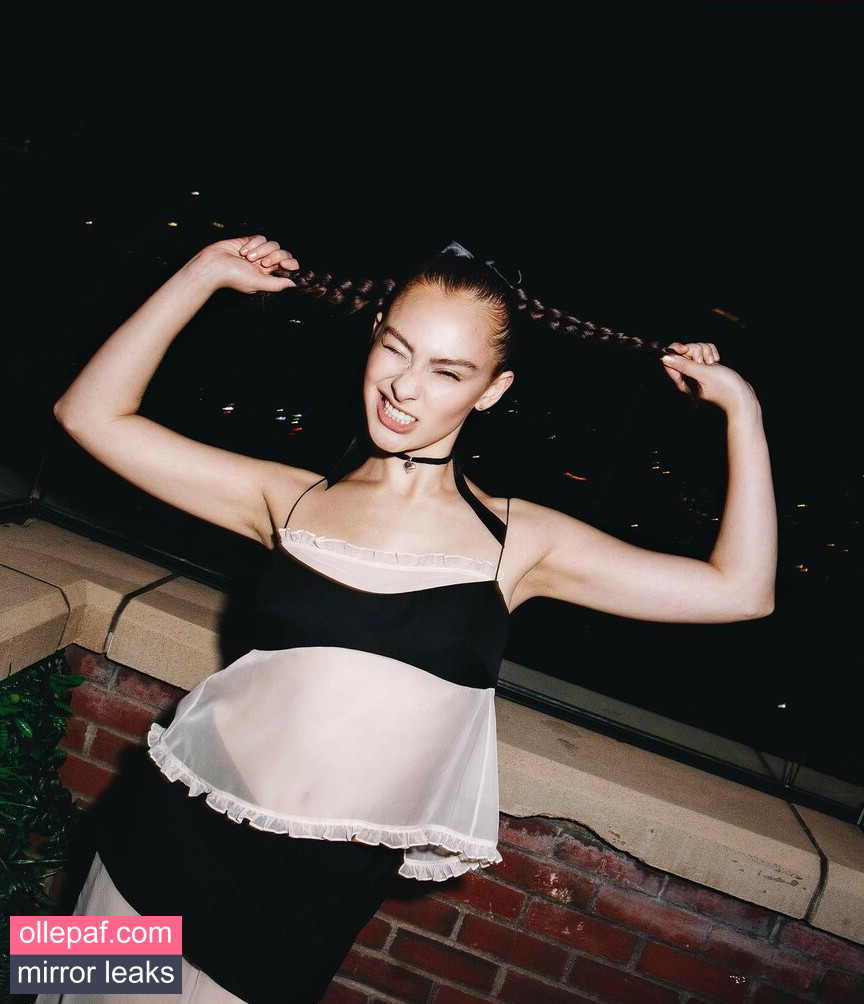 Latest Leaks Lola Tung Nude #75 - Fapello