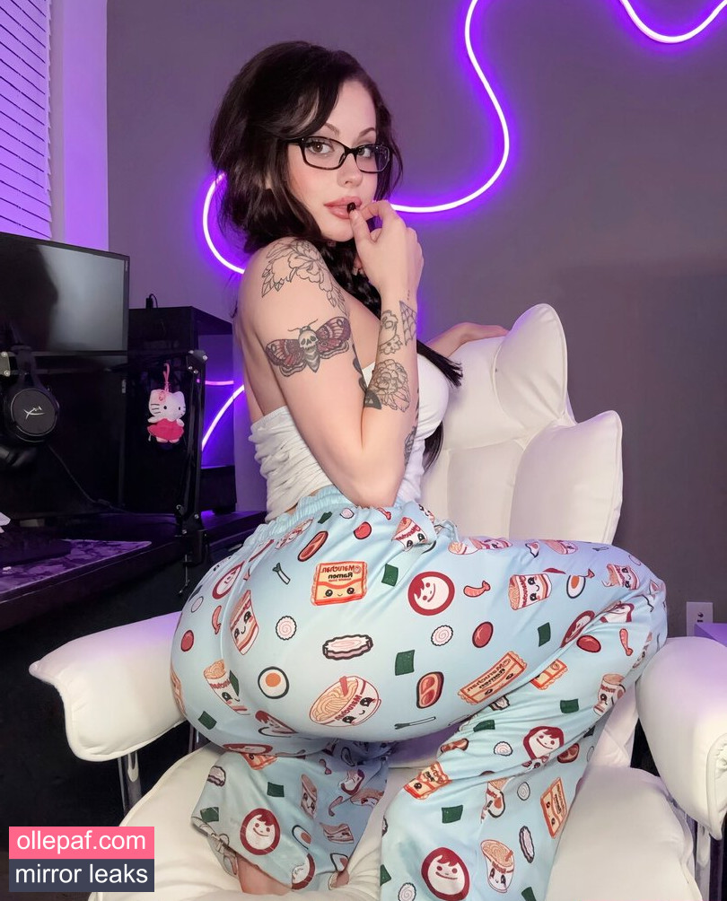 Latest Leaks Lolaknivesxz Nude #23 - Fapello