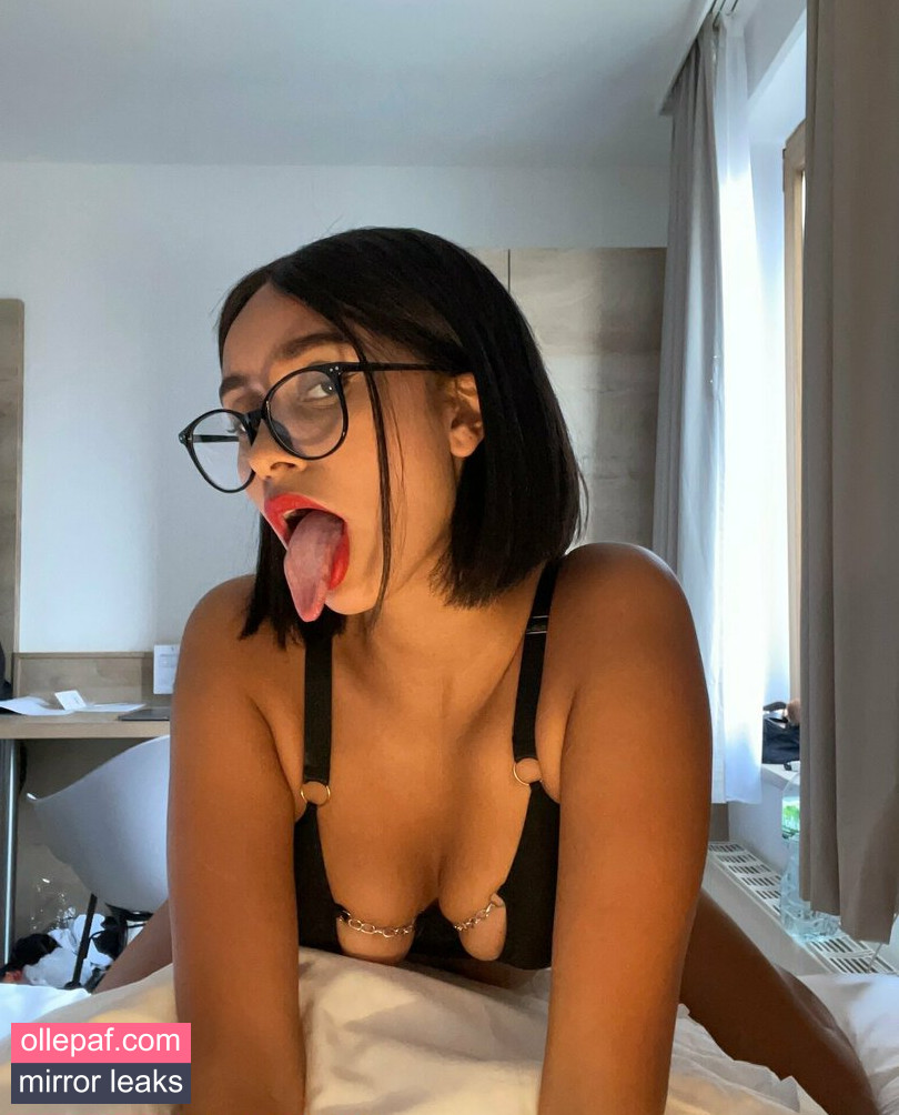 Latest Leaks Long Tongue Fetish Nude #165 - Fapello