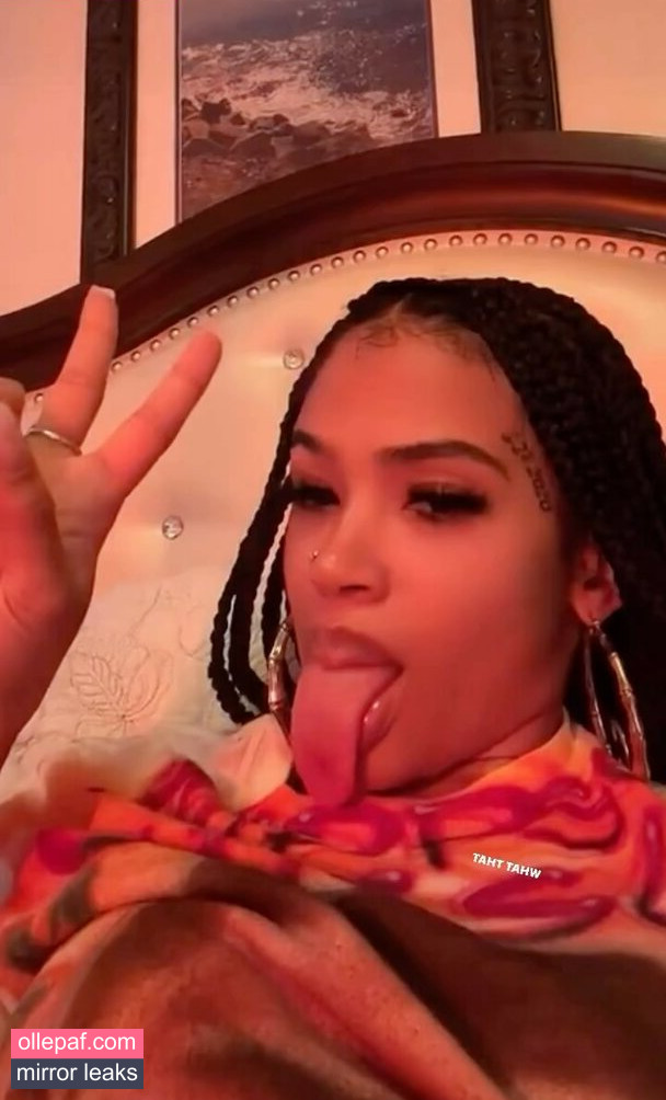 Latest Leaks Long Tongue Fetish Nude #220 - Fapello