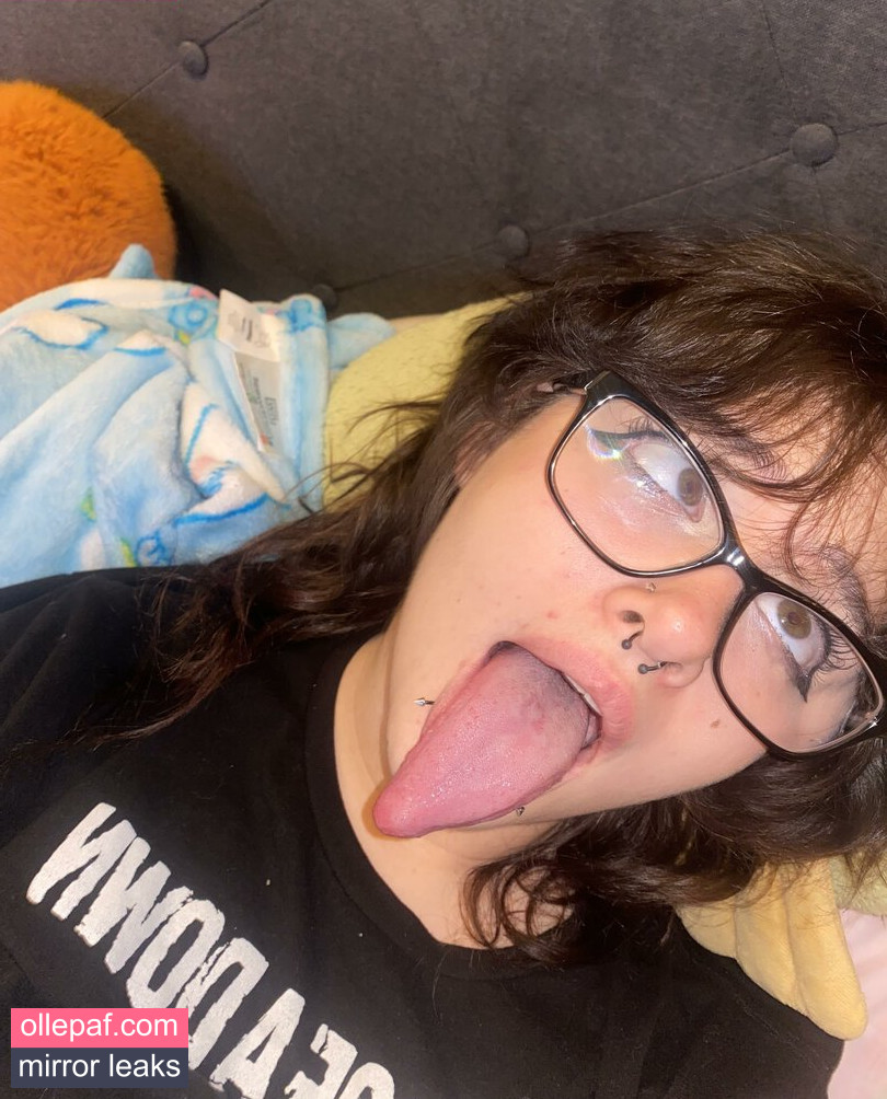 Latest Leaks Long Tongue Fetish Nude #46 - Fapello