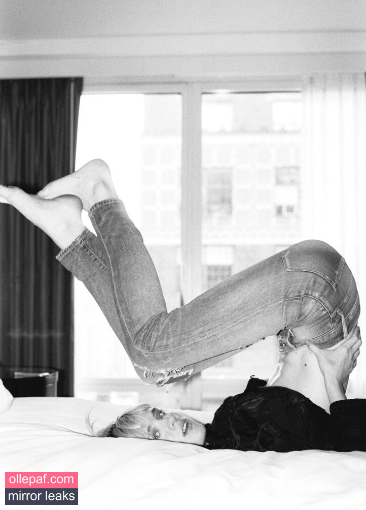 Latest Leaks Mackenzie Davis Nude #20 - Fapello