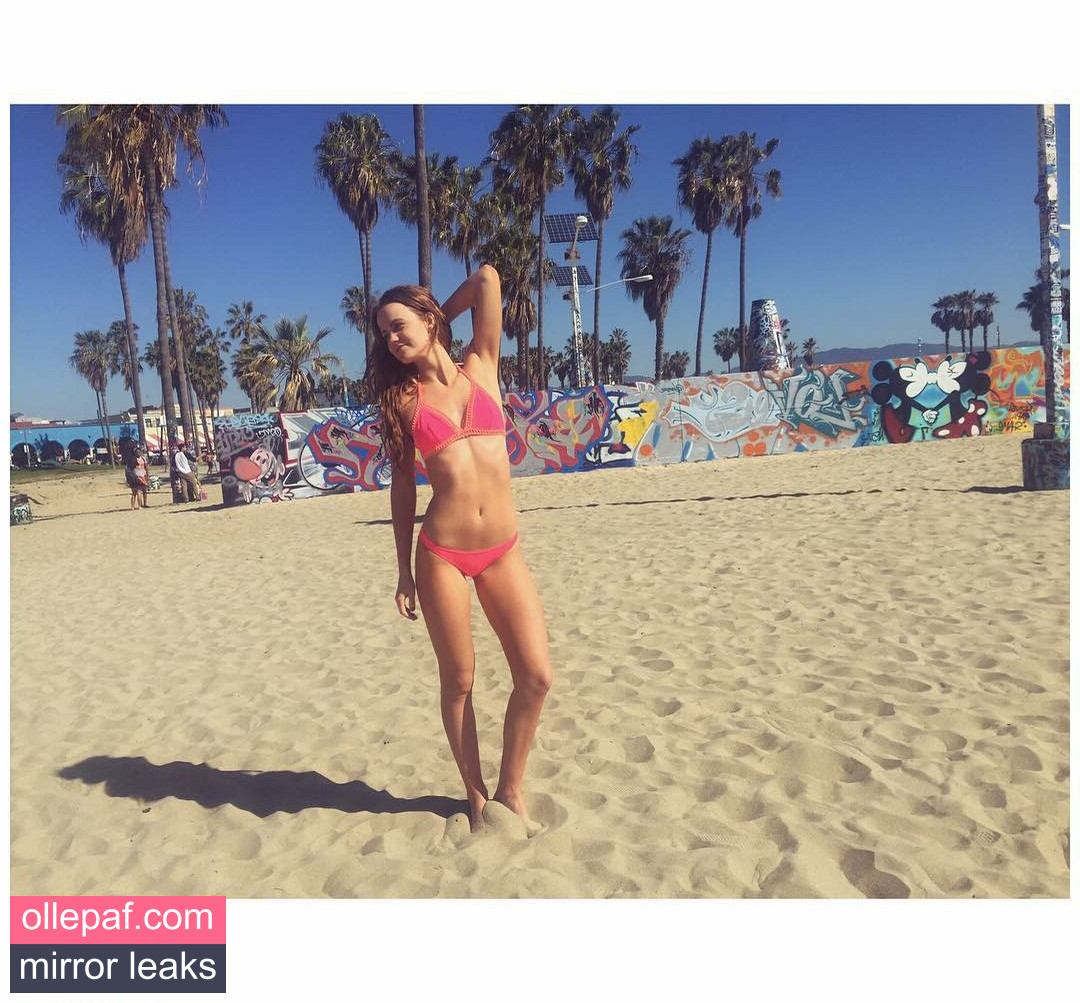 Latest Leaks Mackenzie Lintz Nude #16 - Fapello