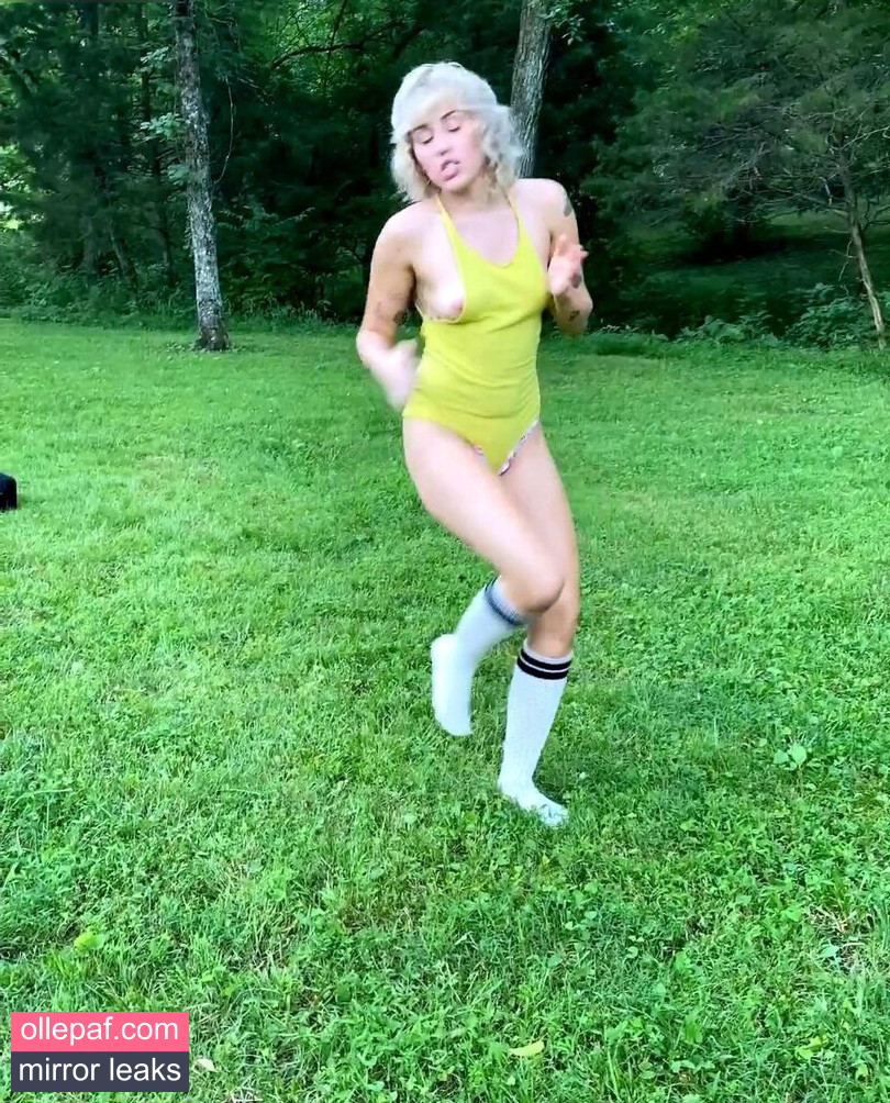 Miley Cyrus Nude Leaks OnlyFans #1228 - Fapello