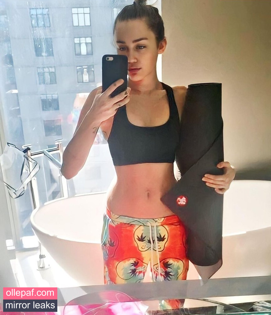 Miley Cyrus Nude Leaks OnlyFans #927 - Fapello