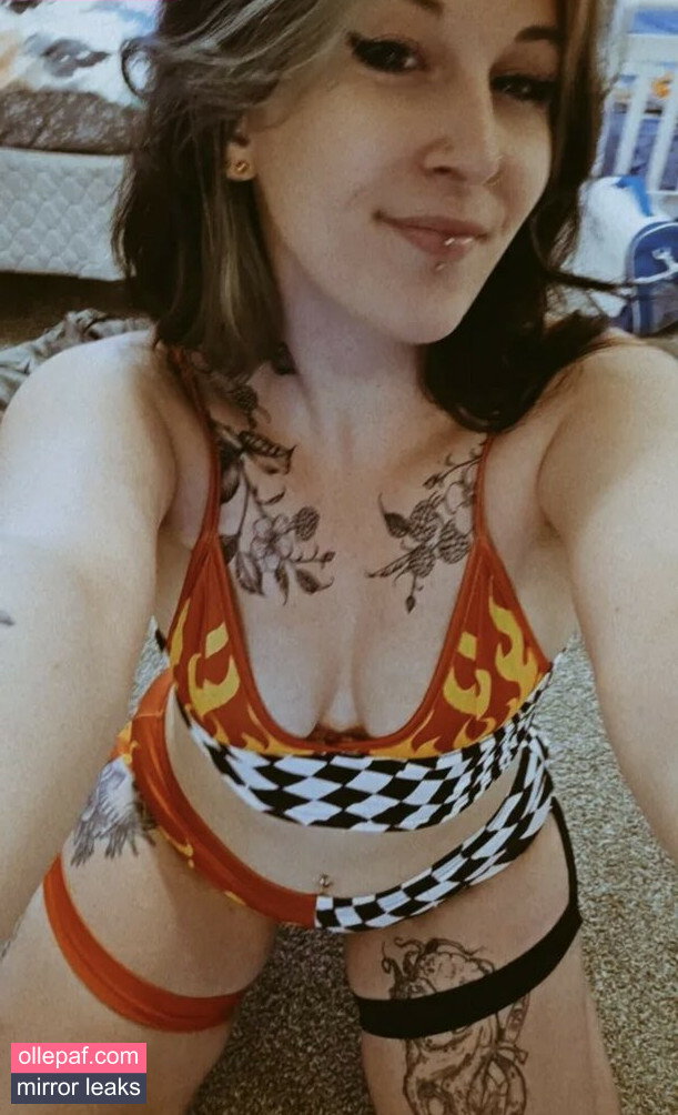 Latest Leaks queenbeehive Nude #4 - Fapello