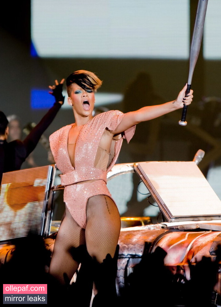 Latest Leaks Rihanna Nude #1362 - Fapello
