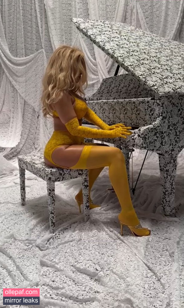 Latest Leaks Rihanna Nude #467 - Fapello