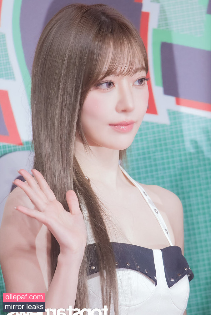 Latest Leaks Sakura Miyawaki 宮脇 咲良 Nude #20 - Fapello