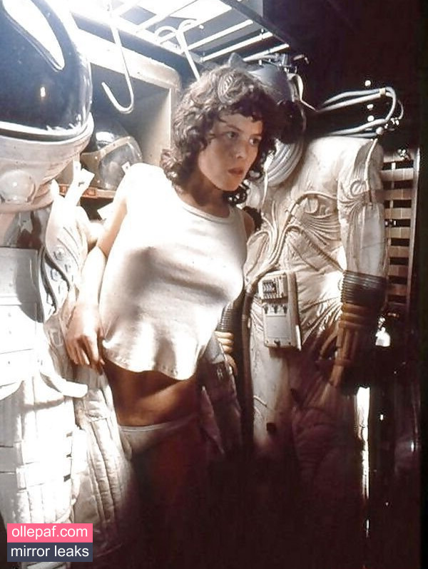 Sigourney Weaver Nude Leaks OnlyFans #33 - Fapello