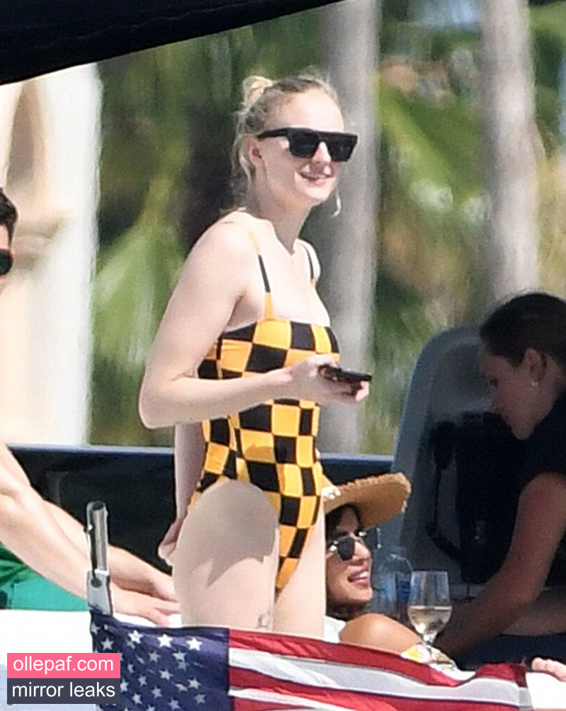 Sophie Turner Nude Leaks OnlyFans #359 - Fapello