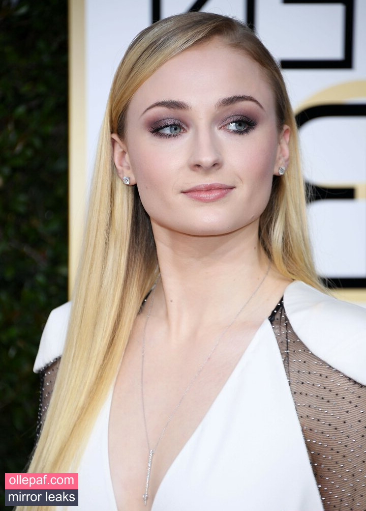 Sophie Turner Nude Leaks OnlyFans #402 - Fapello