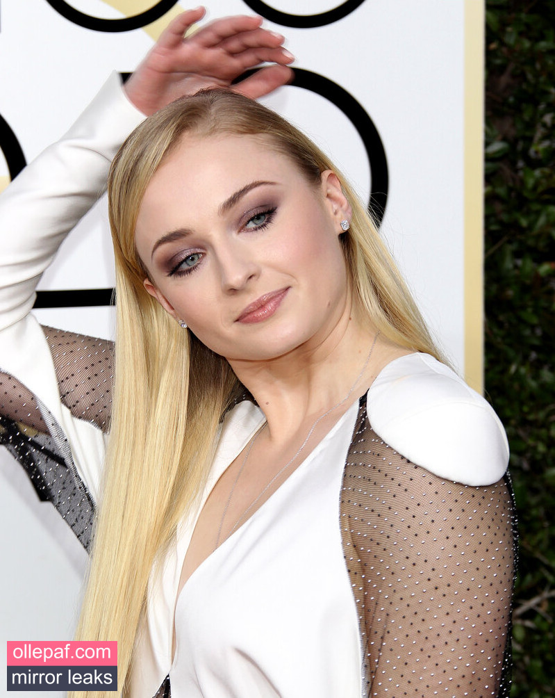 Sophie Turner Nude Leaks OnlyFans #414 - Fapello